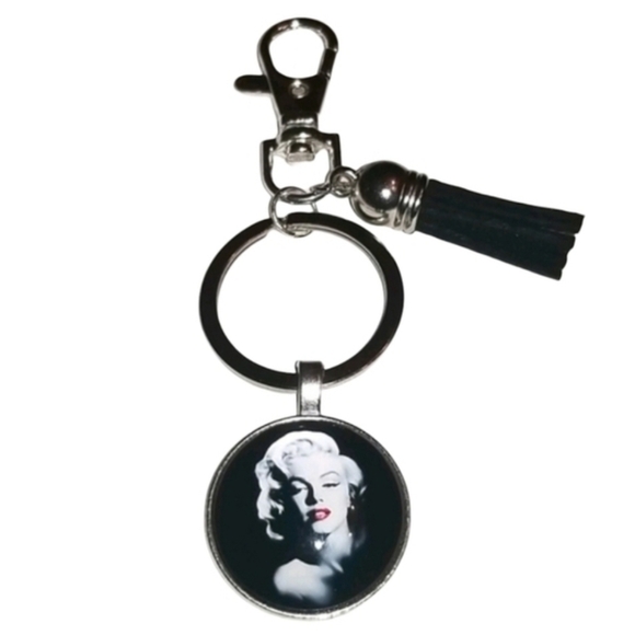 Handcrafted Marylin Monroe Keychain - Picture 1 of 5